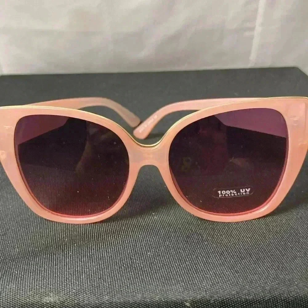 UNBRANDED 100% UV PROTECTION SOFT PEACH SUNGLASSES VERY GOOD CLEAN‎ CONDITION